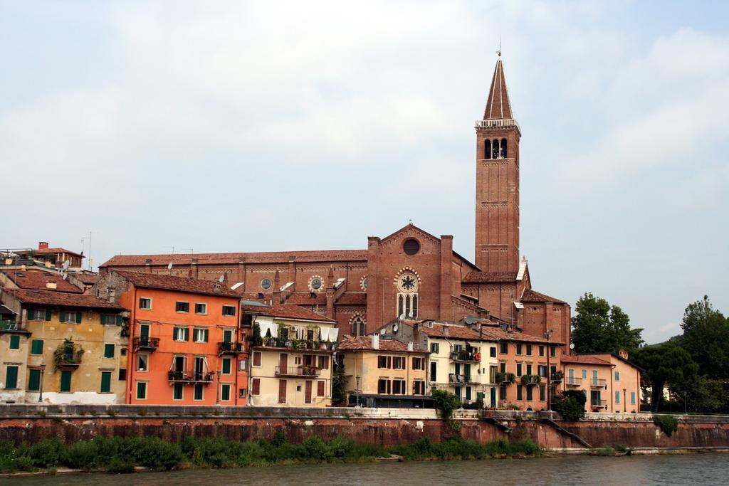 Sottoriva36 Bed & Breakfast Verona Bagian luar foto